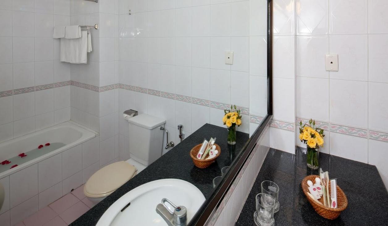 Lucky Central Hotel & Travel Ανόι Εξωτερικό φωτογραφία